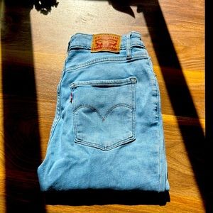 Levi’s 721 High Rise Skinny Jean